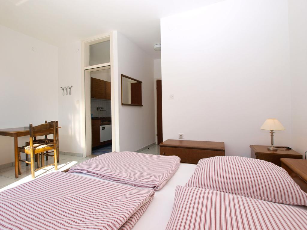 Apartments Zorka 1421 Pjescana Uvala Ngoại thất bức ảnh