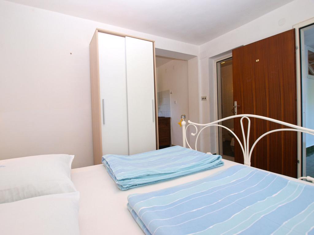 Apartments Zorka 1421 Pjescana Uvala Ngoại thất bức ảnh